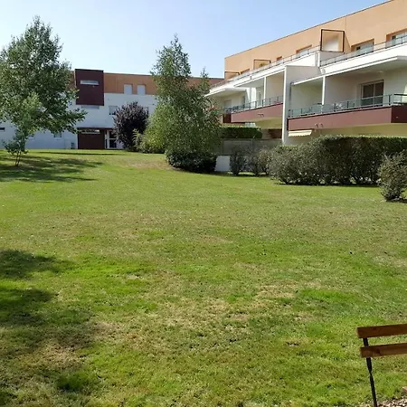 Charmant Studio Avec Terrasse Jardin Au Centre De * Vannes