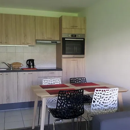 Apartment Charmant Studio Avec Terrasse Jardin Au Centre De Vannes